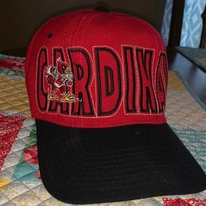 Vintage 90s Louisville Cardinals fitted hat! S/M